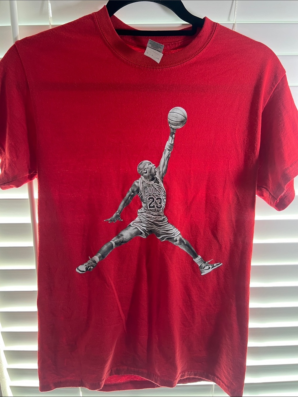 Gildan Red Michael Jordan Short-Sleeve Basketball Graphic Tee
